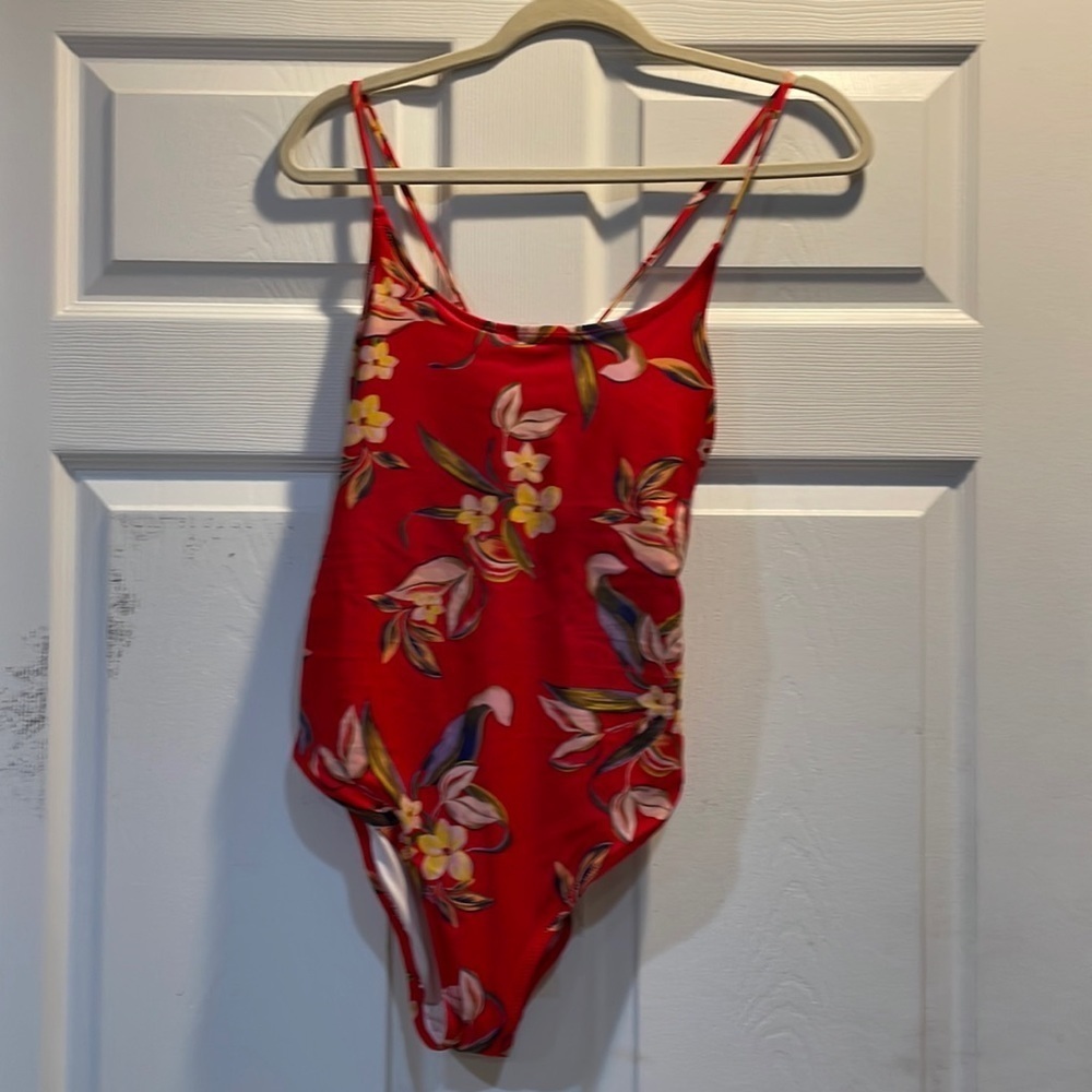 New! Old Navy Red Floral Scoop One Piece Swimsuit M